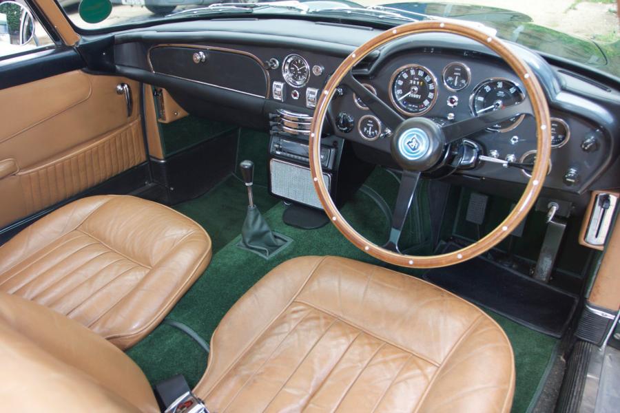 Торпедо Aston Martin DB5 1965 года  (фото 4 из 19)